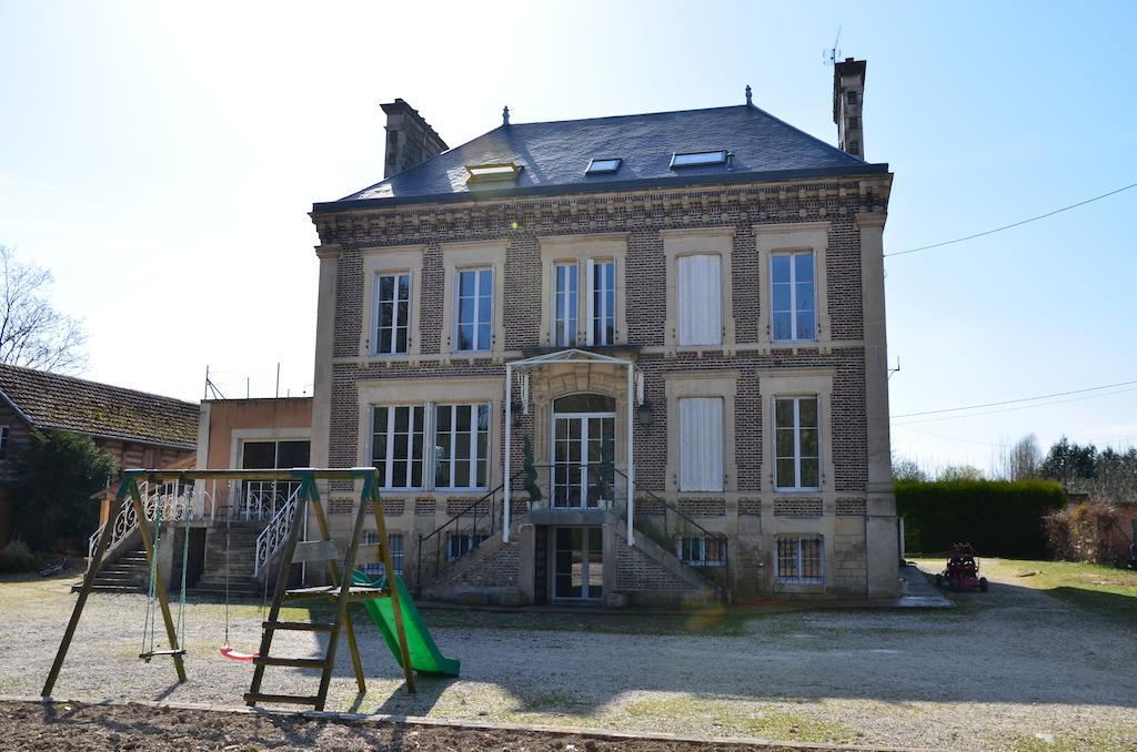 Le Betrot Bed & Breakfast Estissac Exterior foto