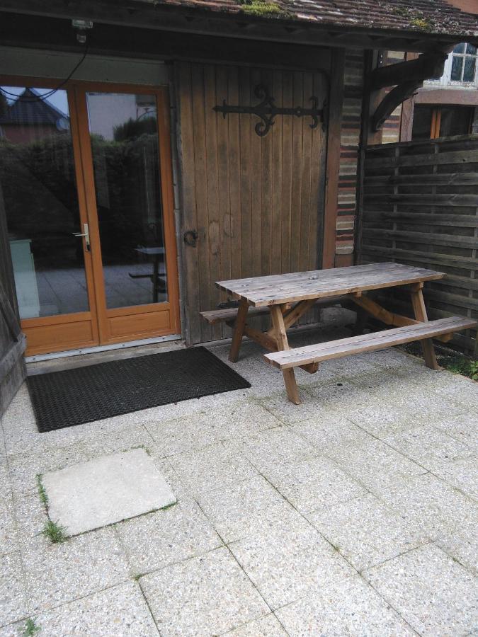Le Betrot Bed & Breakfast Estissac Exterior foto